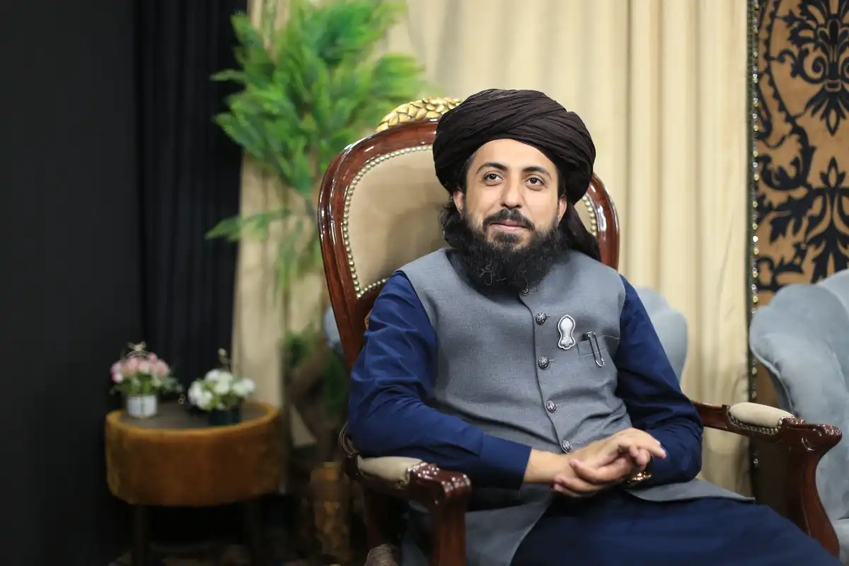 Powerful Hafiz Saad Hussain Rizvi Portrait - A Game-Changer for Creators