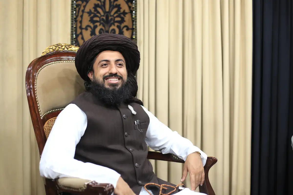 Get a Viral-Worthy Hafiz Saad Hussain Rizvi Photo Today